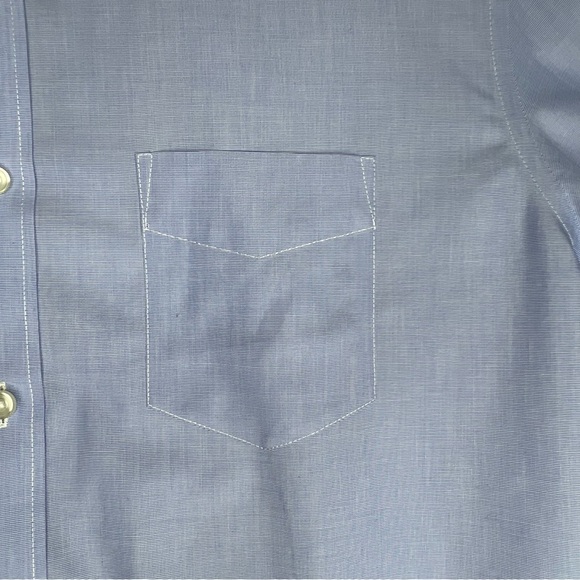 UNTUCKit Size Large Men's Hillstowe Wrinkle Free Blue Short Sleeve Button Down - Picture 3 of 12